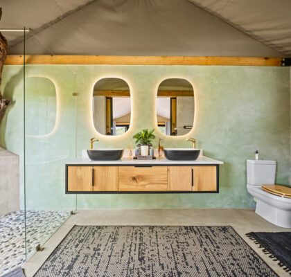 LittleAfrica-36 Honeymoon suite bathroom